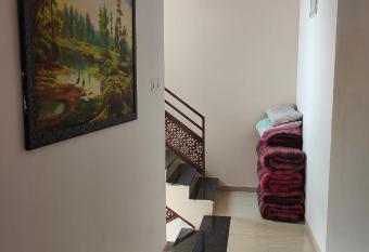 Beverly Hills Sharma Villa has Balcony rooms