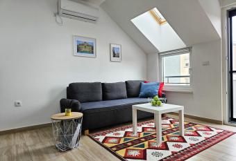 Roman Apartman has Balcony rooms