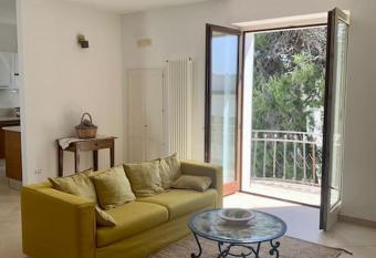 Casa della Resistenza has Balcony rooms