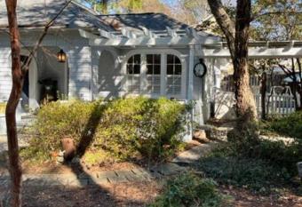 'The Studio' Historic Dwntwn on E. New Hampshire allows 18 year olds to book a room