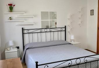 Da Lella has Balcony rooms