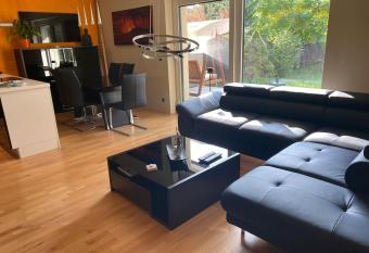 Vermiete wundersch  nes Apartment mit Garten in W  rthersee-N  he has Balcony rooms