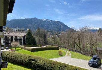 chalet    100 m les fermes de marie megeve has Smoking/Balcony rooms