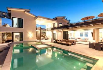 Villa Alegria, El Altillo 54 has Balcony rooms