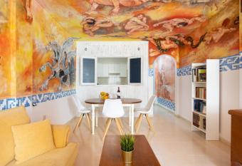 La Morada de Otazzo by Eden Rentals allows 18 year olds to book a room