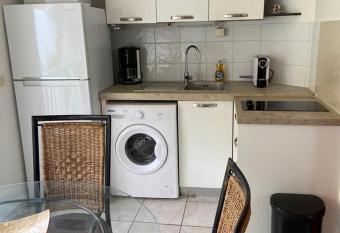 Doux r  ve has Balcony rooms