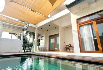Chao Sam Ran Pool Villa Phetchaburi                                                                                              8              has Balcony rooms
