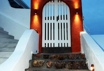 Sunset Hotel has Balcony rooms