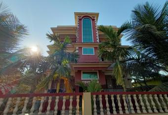 Pappa s Guest House has Balcony rooms