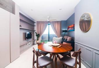 Lumi Tropicana Petaling Jaya by Idealhub has Balcony rooms