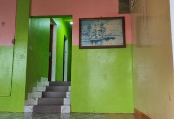 Jethro s Staycation&resto has Balcony rooms