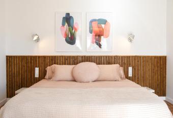 Casa Maui allows 18 year olds to book a room