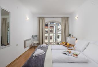 Main View Apartment allows 18 year olds to book a room