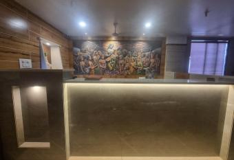 HOTEL VANDANA RESIDENCY allows 18 year olds to book a room