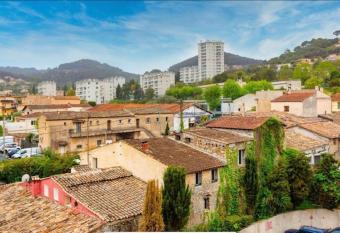 Spacious Apartment in Vallauris for Art Lovers has Balcony rooms
