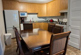 Lovely condo Ayelmer has Balcony rooms