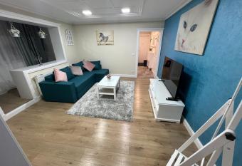 Paty   s Apartment has Balcony rooms