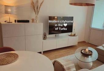    Kaupunkikoti Kristiina - Turun ydinkeskustassa allows 18 year olds to book a room