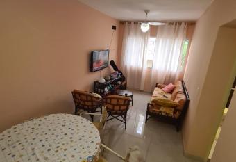 Apartamento Praia Guaruj   allows 18 year olds to book a room