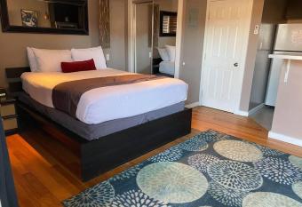 Pets Stay for Free Room 5 allows 18 year olds to book a room