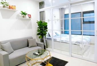 C  n h    Homestay cao c   p Vinhomes Ocean Park has Balcony rooms