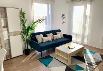 pourquoi notre T3 avec parking est pour vous ? has Balcony rooms