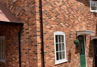 In the heart of the new forest allows 18 year olds to book a room