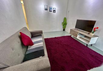 Home24#2pax#wifi&netflix#NearAeonAlma#heritage#NearAeonAlma#5KmtoIconCity#5kmtoSimpangAmpat has Balcony rooms