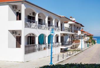 Azzurro Apartments has Balcony rooms