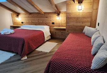 A casa da Elide has Balcony rooms