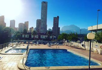 Luxmar Apartaments allows 18 year olds to book a room