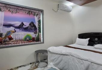 Milestone Homestay allows 18 year olds to book a room