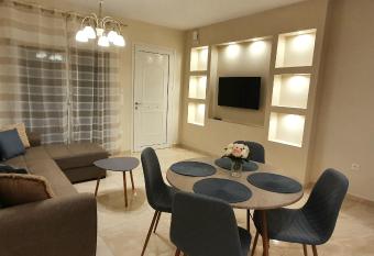 Ma Maison Bleue has Balcony rooms