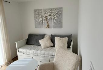 Apartman Tamara has Balcony rooms