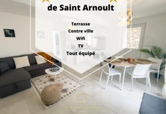 Le Cocon de Saint Arnoult has Balcony rooms