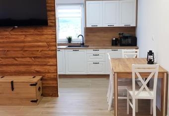 Tiki Tita Apartman has Balcony rooms