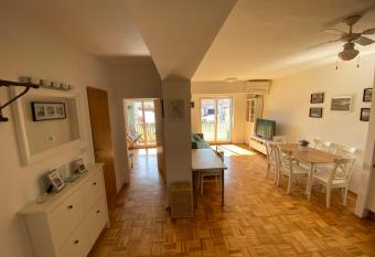 Lucy Apartment Piran-Punta allows 18 year olds to book a room