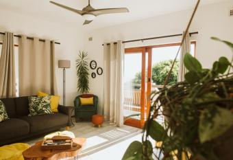 Umdloti Jungalow has Balcony rooms