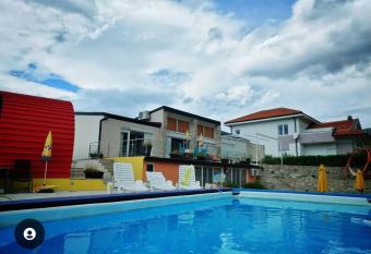 Villa Lyra has Smoking/Balcony rooms