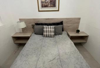 Habitaci  n Privada Cerca de Consulado Americano allows 18 year olds to book a room