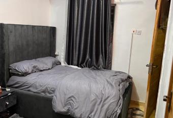 Thegreyroom allows 18 year olds to book a room