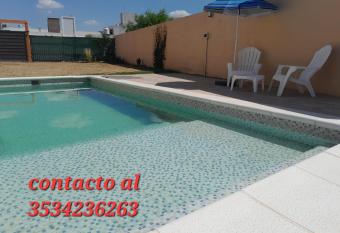 CASA QUINTA LA DONNA con pileta allows 18 year olds to book a room