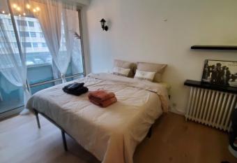 Apartment 2 or 3 bedrooms near Paris has Balcony rooms