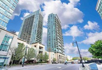 Luxury 2BDR modern private condo in Toronto has rooms with a private hot tub