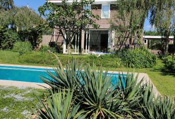 Ecolodge Manufacturors house Directorsroom allows 18 year olds to book a room