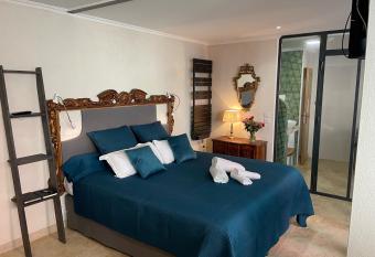 La Suite De Diane - Spa Priv   allows 18 year olds to book a room