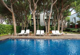 NM Suites by Escampa Hotels allows 18 year olds to book a room