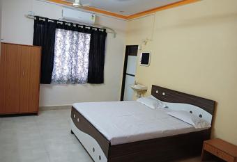 Harshada cottage allows 18 year olds to book a room