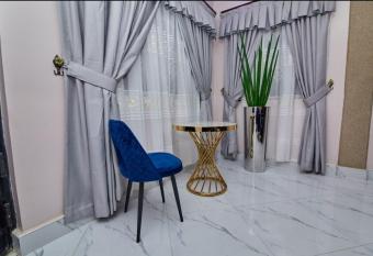 Pomaa Villa has Balcony rooms