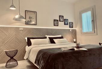 Appartamento centro storico industrial allows 18 year olds to book a room